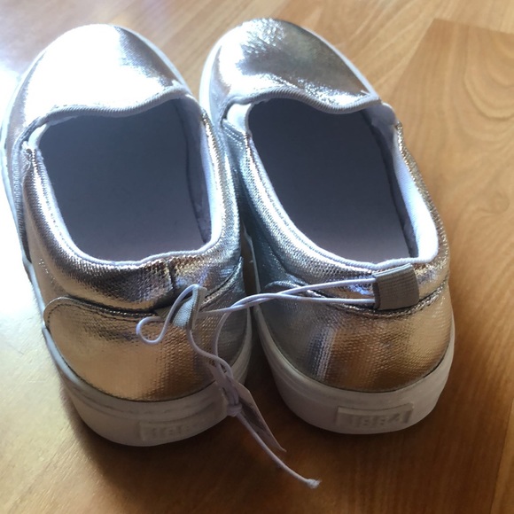 Old navy girls shoe - Picture 2 of 4